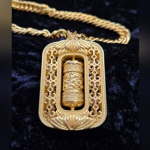 Intricate GOLD Prayer Wheel Pendant With Cunky Cuban Link Necklace...25209